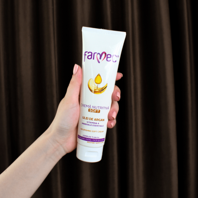 ARFS エッセンスクリーム Cremă nutritivă cu ulei de argan – îngrijire completă zilnică